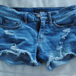 Aéropostale jean shorts ripped